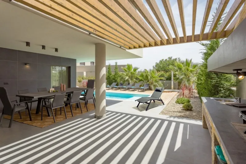 Sale Bizzotto TAVOLO IN ALLUMINIO 205/265X103 ANTRACITE JX55 - KRION